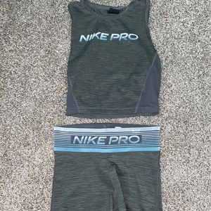 Nike Pro Matching Top/Short Set